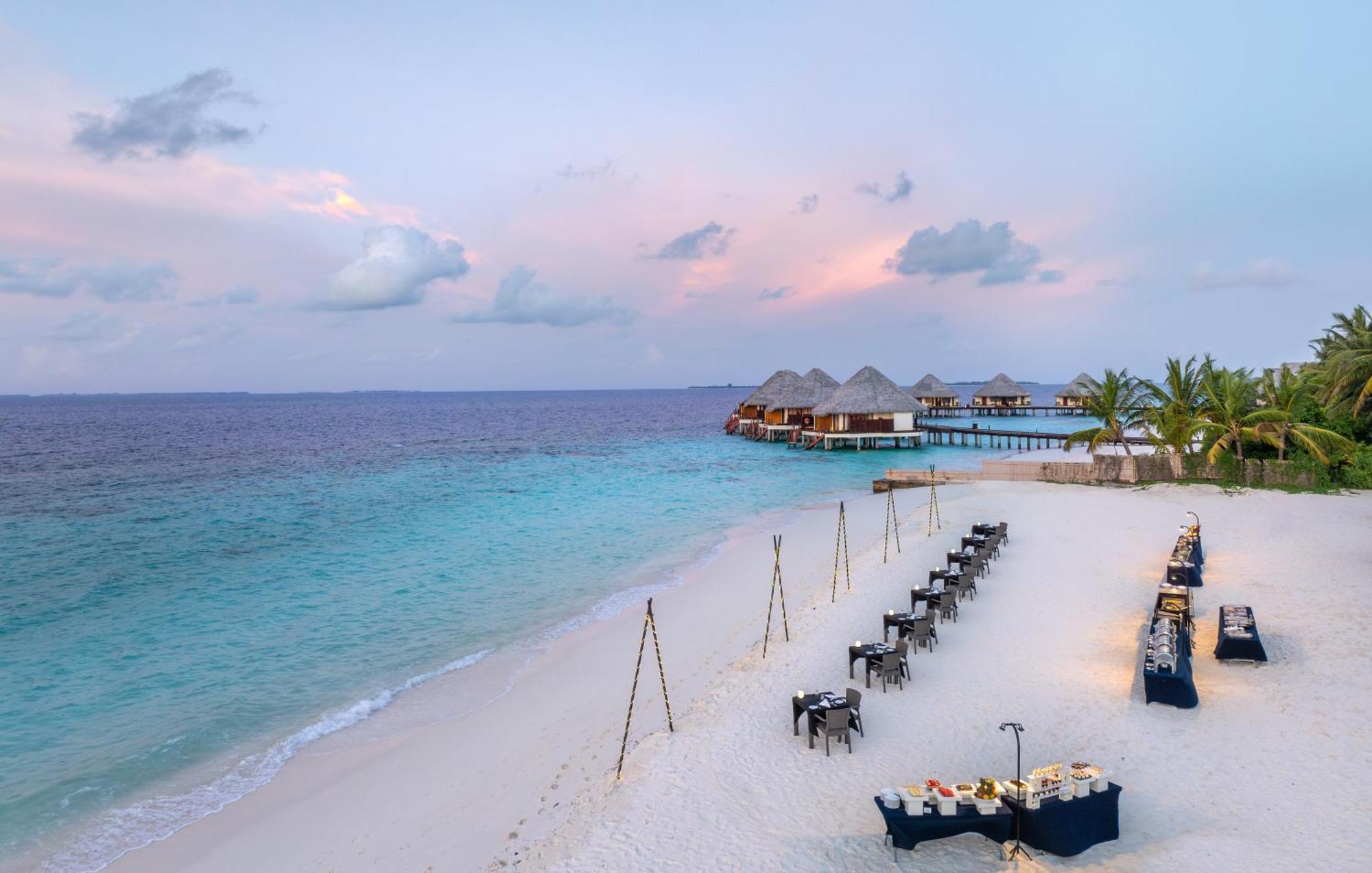 فندق أداران سيليكت ميدوبارو - بريميوم شامل الكل Meedhoo  المظهر الخارجي الصورة